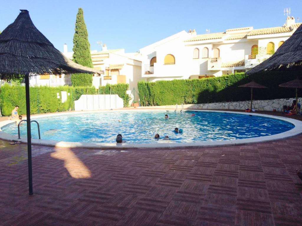 Bonita Casa En Urbanizacion Privada Muy Cerca Del Mar Y De Alicante Гран Алакант Екстериор снимка